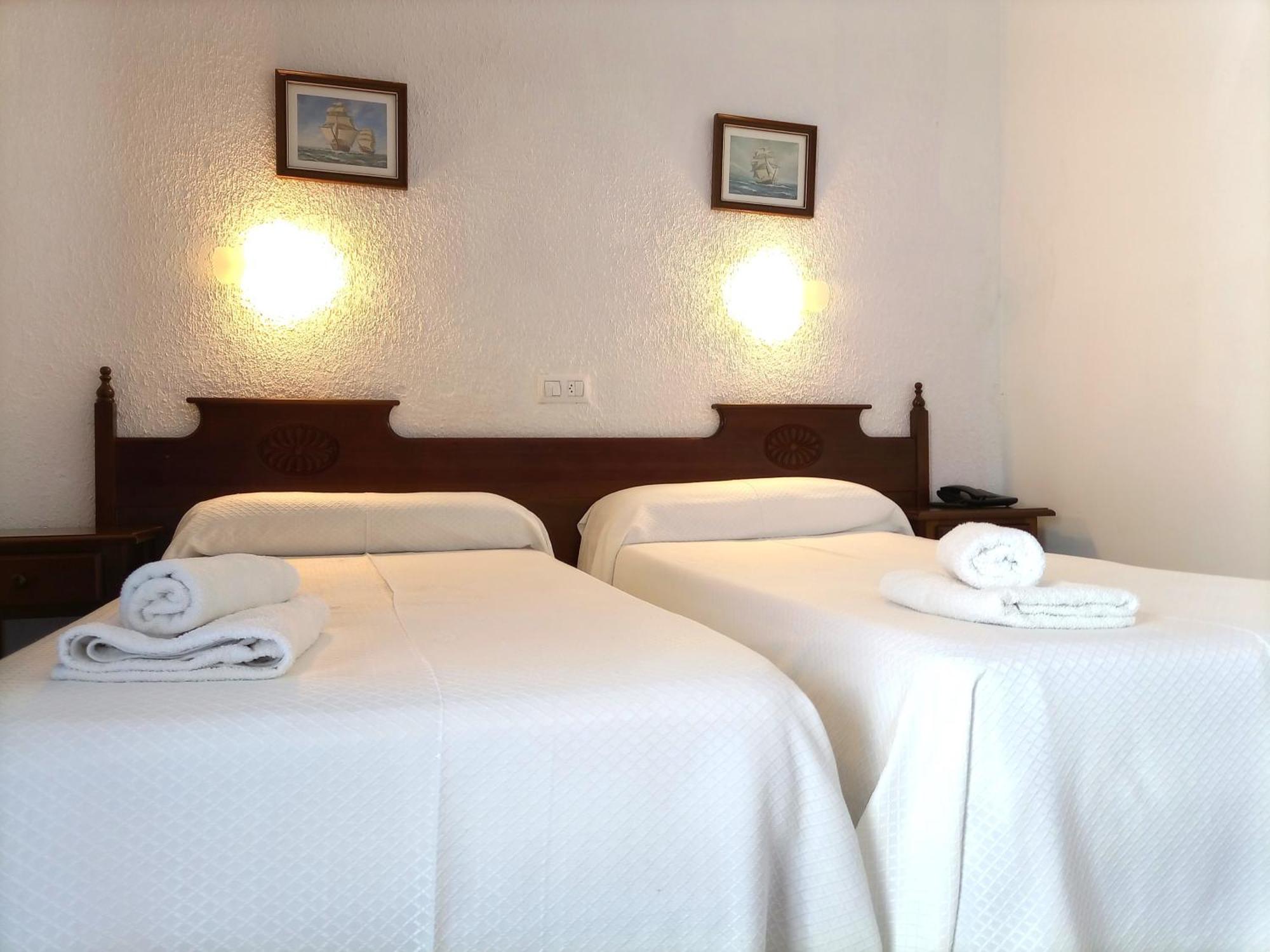 Vintage Hotel Mercedes Lloret de Mar Buitenkant foto