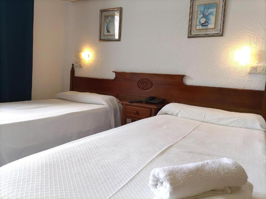 Vintage Hotel Mercedes Lloret de Mar Buitenkant foto